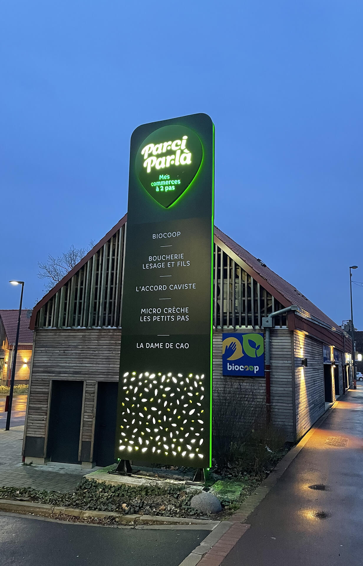 You are currently viewing Devis de fabricant d&rsquo;enseigne lumineuse à Lille