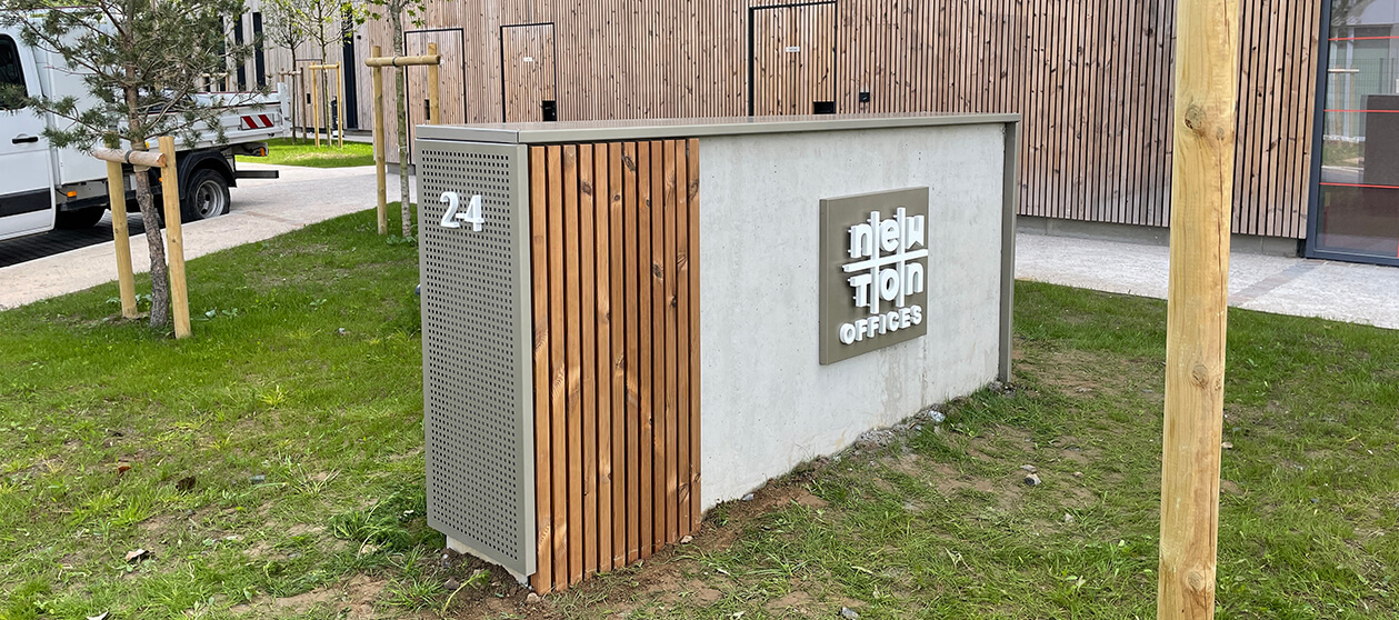 You are currently viewing Plaque professionnelle plexiglas avec logo sur Roubaix et Tourcoing